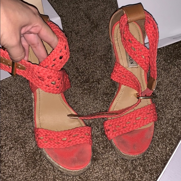 Steve Madden Magestee Coral Wedges - Picture 2 of 6